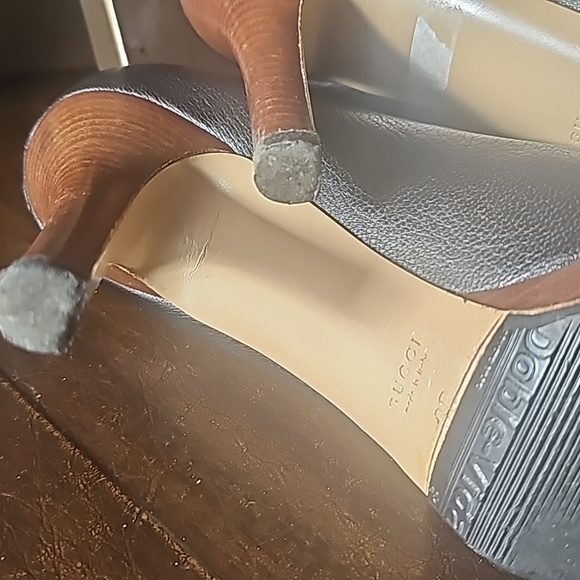 Gucci Designer Pumps, Sz 9, Black, Leather, 4" Heel, Sem' Round Toe, 3/4" Platfo - Picture 11 of 11